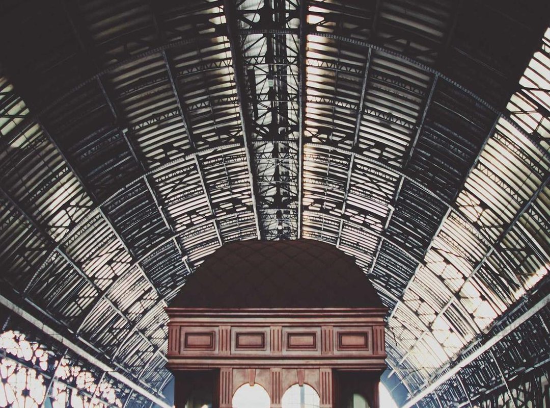 Pros and Cons: Different Approaches to Nude Photography